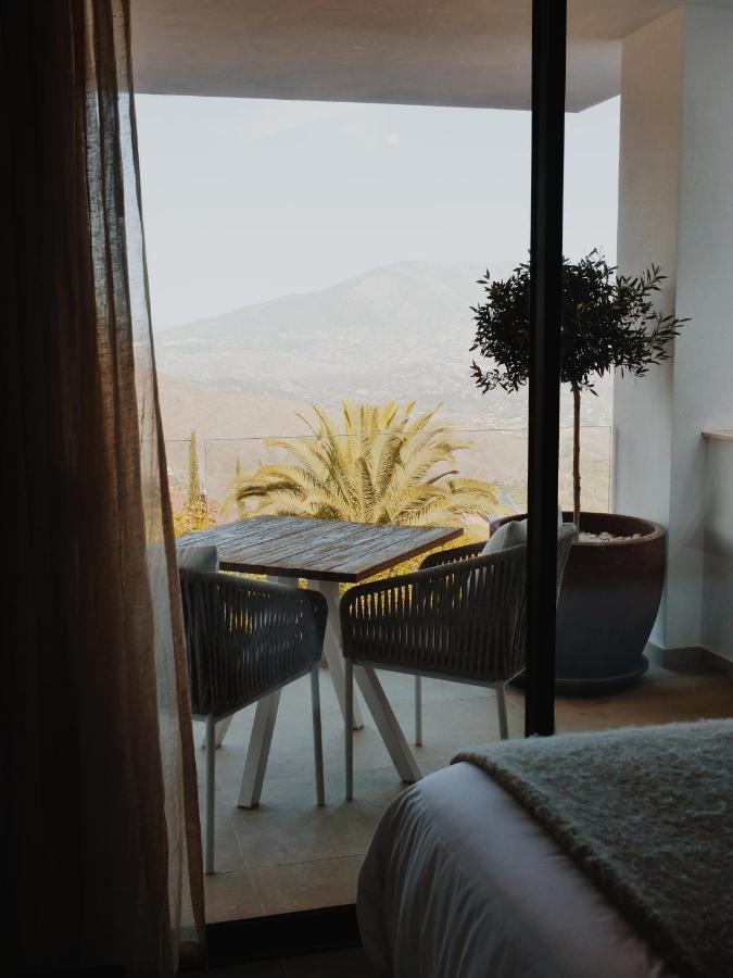 Surya Guest House Ojén Esterno foto